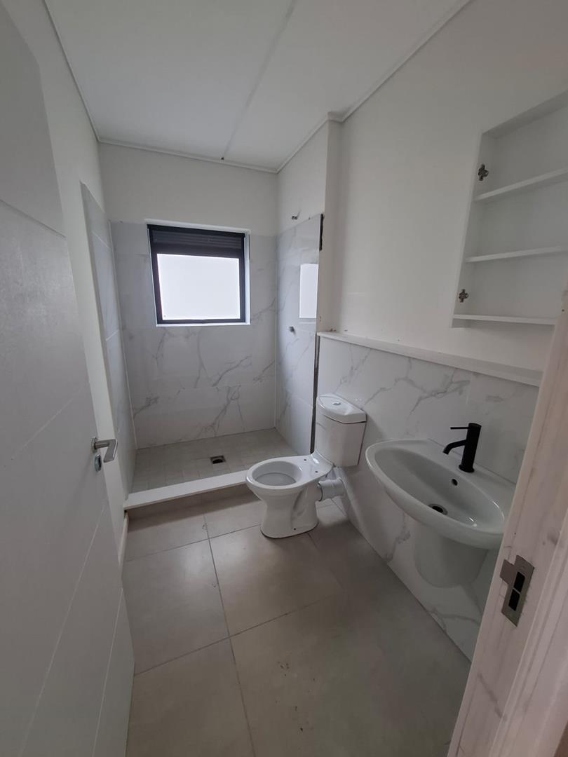 To Let 1 Bedroom Property for Rent in Cape Farms Western Cape